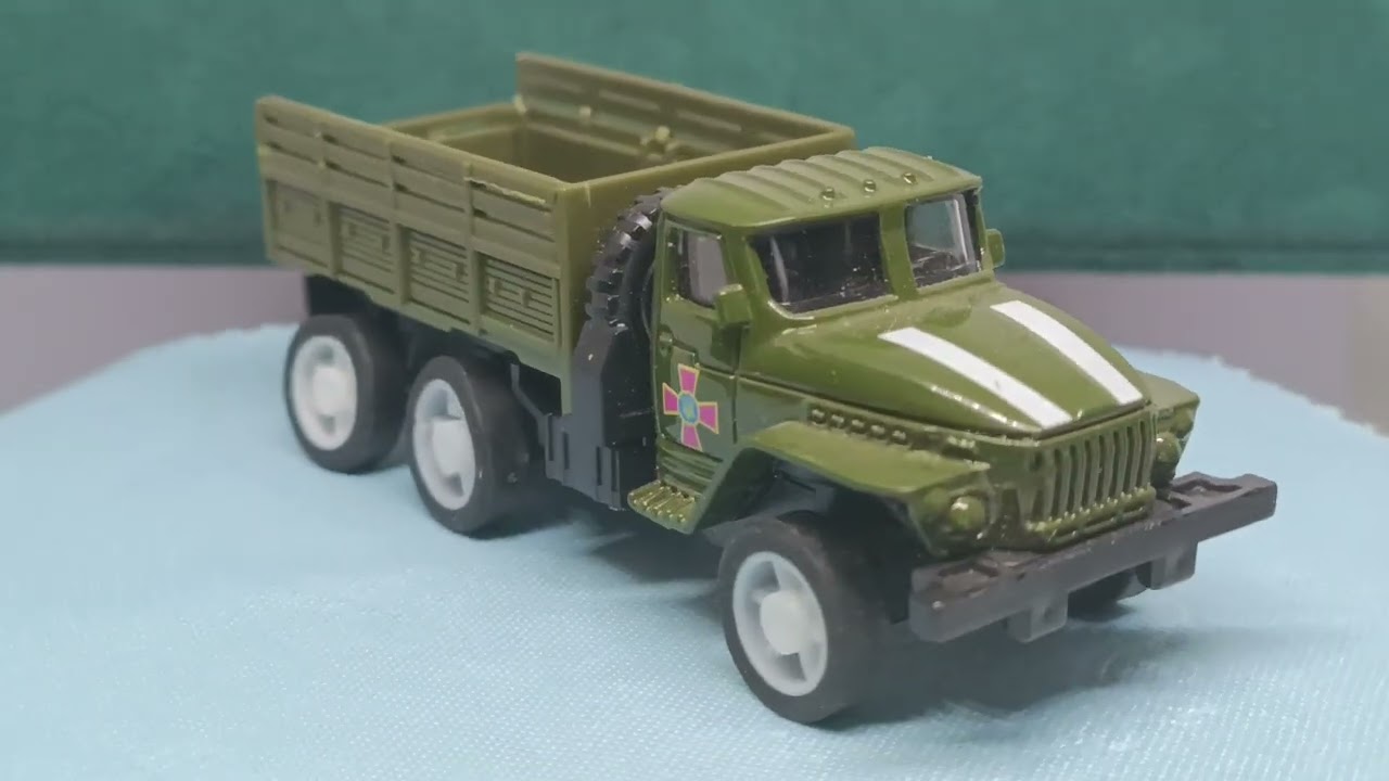 887 Зелений конвой - армійська вантажівка