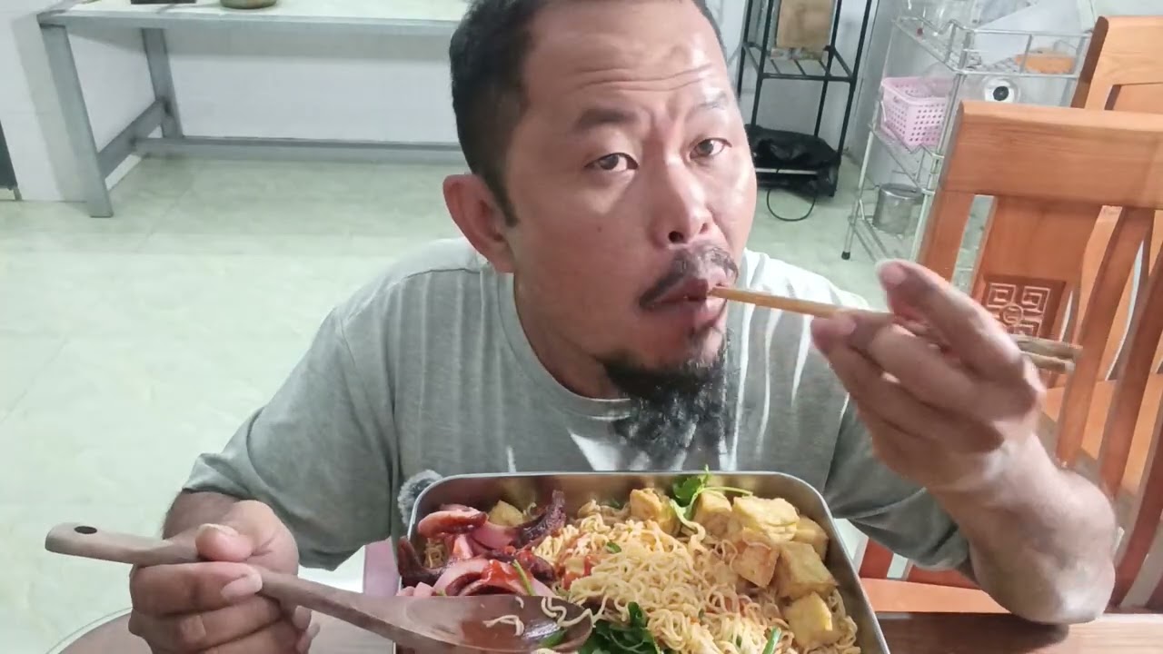 Thử thách ăn nấm 🍄🍄 Kim châm, sốt cay,@ nấm 🍄 Kim châm sốt cay 