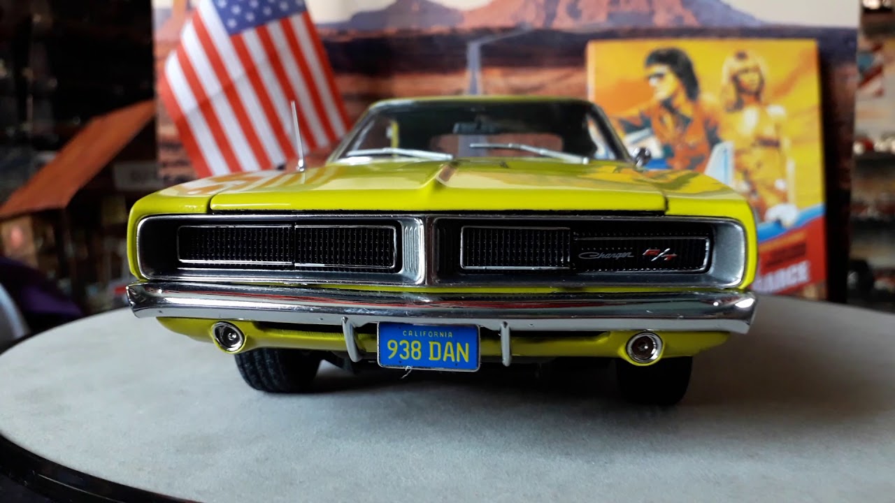 Dirty Mary Crazy Larry Movie 1974 1/18 1969 Dodge Charger R/T 440