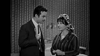بعض مشاهد الفنان الراحل يوسف شعبان من فيلم ميرامار 1969