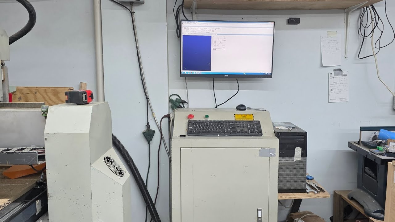 Wall mount computer screen for my CNC Machine