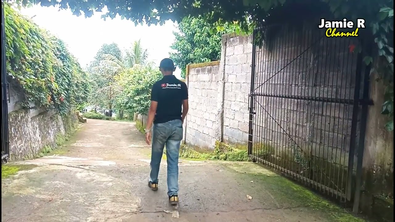 Dijual Kebun DURIAN Plus-Plus, PLus Villa KEKINIAN Full FURNISHED ( Sudah terjual )