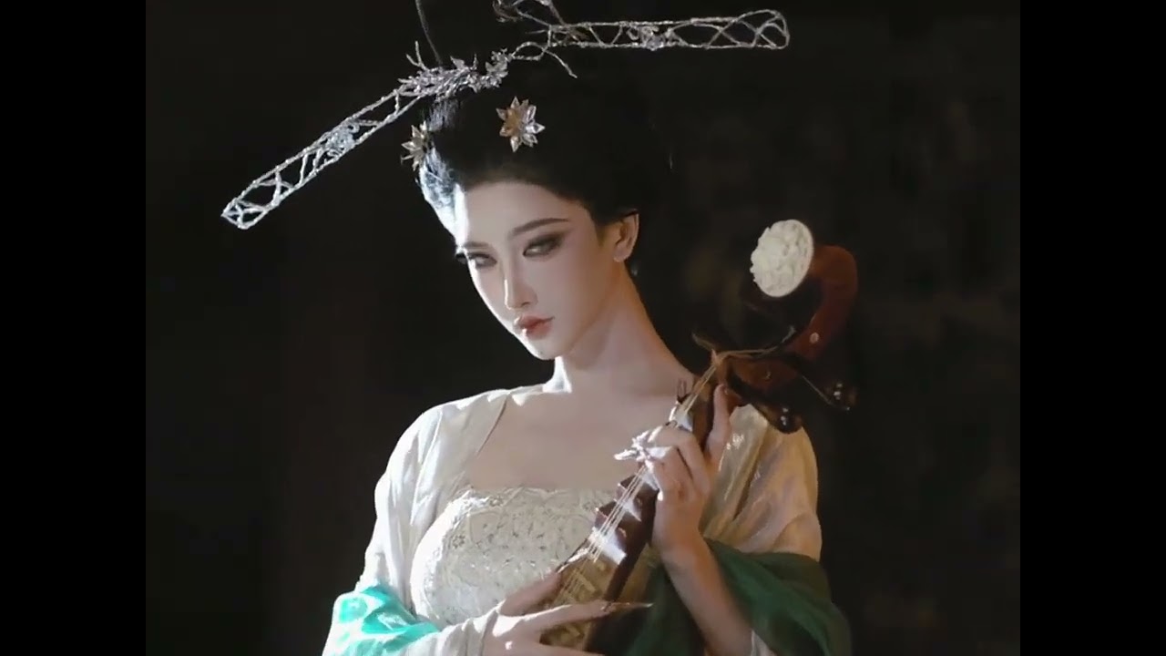 Is she the top flower girl in Luoyang 