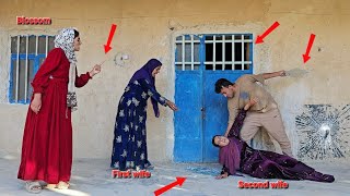 Shokoofa, Mohammad's wife, is angry: and Mohammad breaks the glass of Aaliyah's house screenshot 3