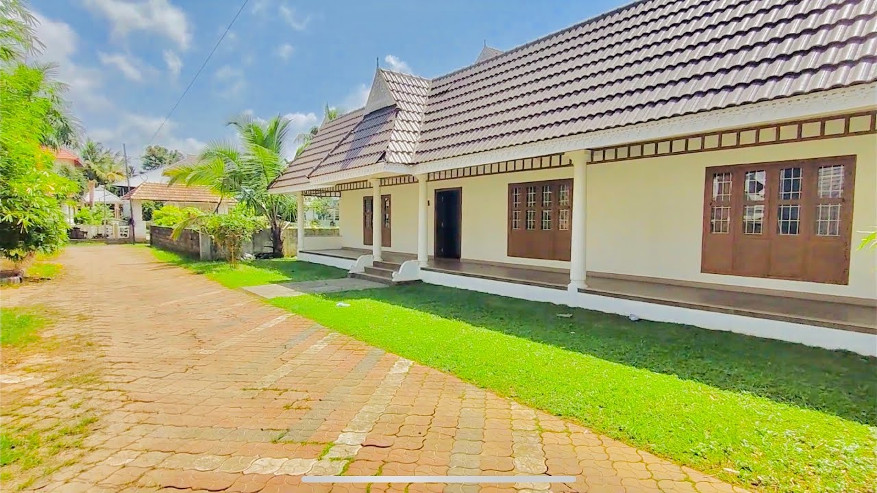 Used House for Sale in Ernakulam 32 Cent 3800 SQFT 4 BHK Very