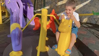 Oyun Parkı Ve Su Kaydıraklarında Aquapark Keyfi Yapan Azra Ve Selim Otel Odasında Saklambaç Oynadı