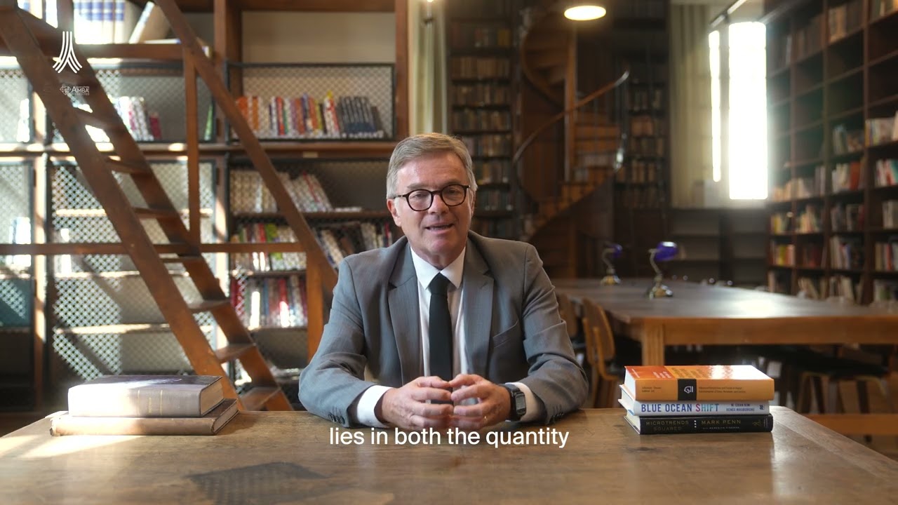 📚 Dean's Conversation | Pourquoi la recherche est-elle au cœur d'une Business School ?