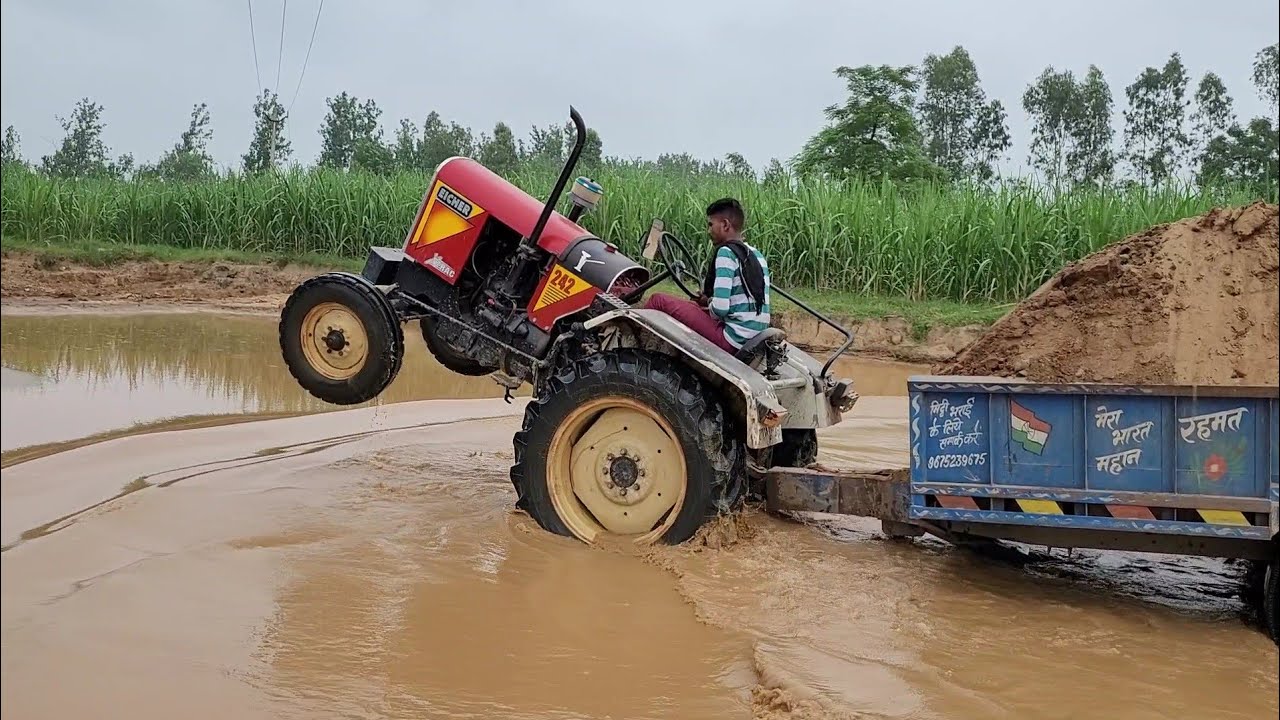 2 फुट खडे पानी मे से कोन निकालेगा पहले बाहर दोनों भाइयों ने पकड़ ली जिद Eicher 242 Vs Eicher 242