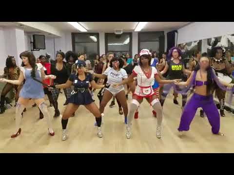 Brukwine Halloween Class!