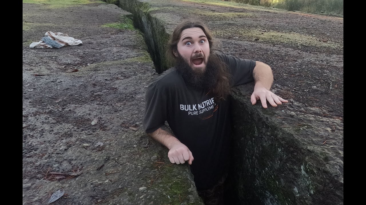 Exploring THE ABYSS !! Don't Fall In.