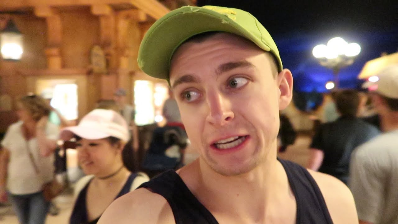 MAGICAL DAY AT DISNEY'S EPCOT WITH LASTIC! (Vlog)