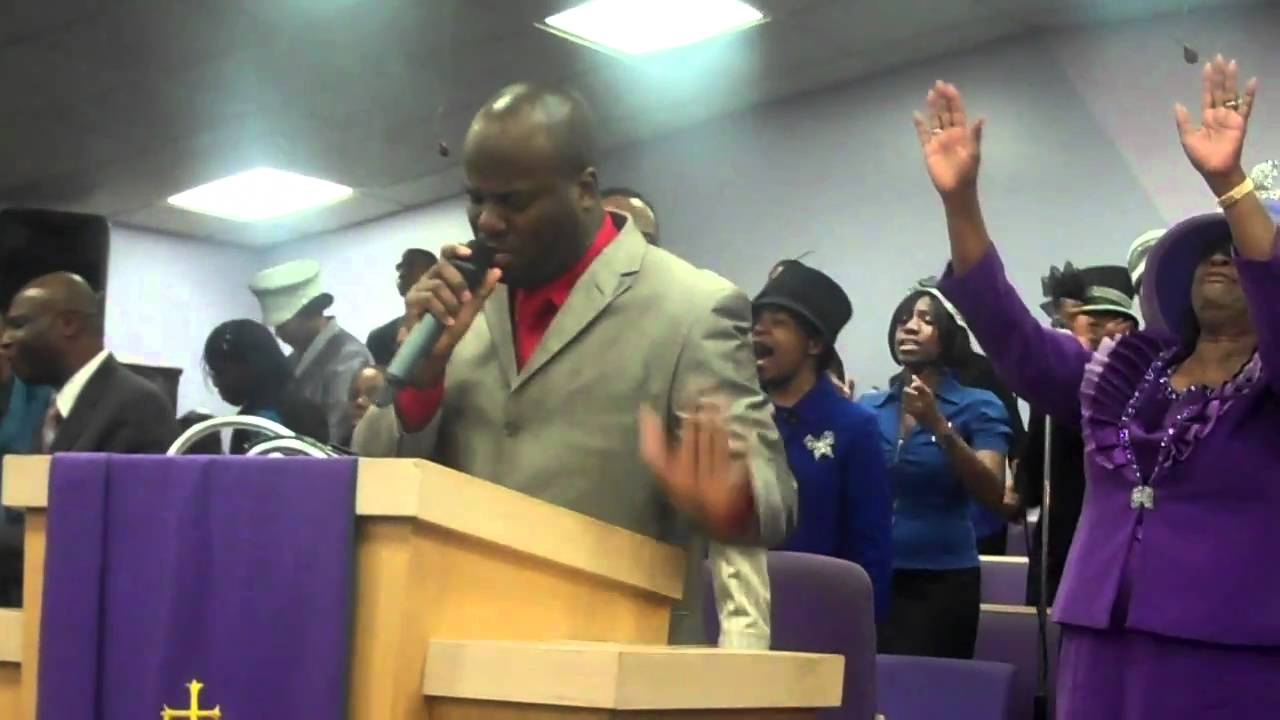 Evang.Oniel Fisher Singing Blessed Jesus Hold My Hand