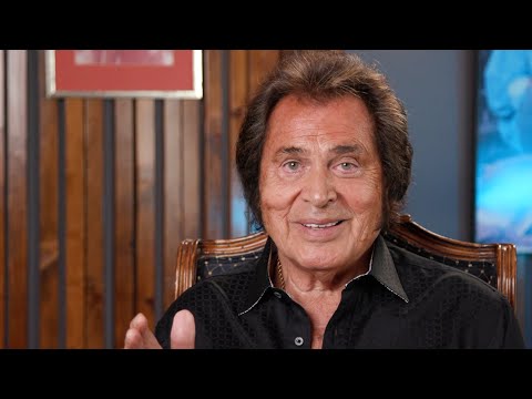 Engelbert Humperdinck Remembering His Dad on Father's Day - Happy Father's Day