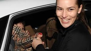 Fahriye Evcen Ve Oğlu Karan Bebek Baş Başa Gezmelerde