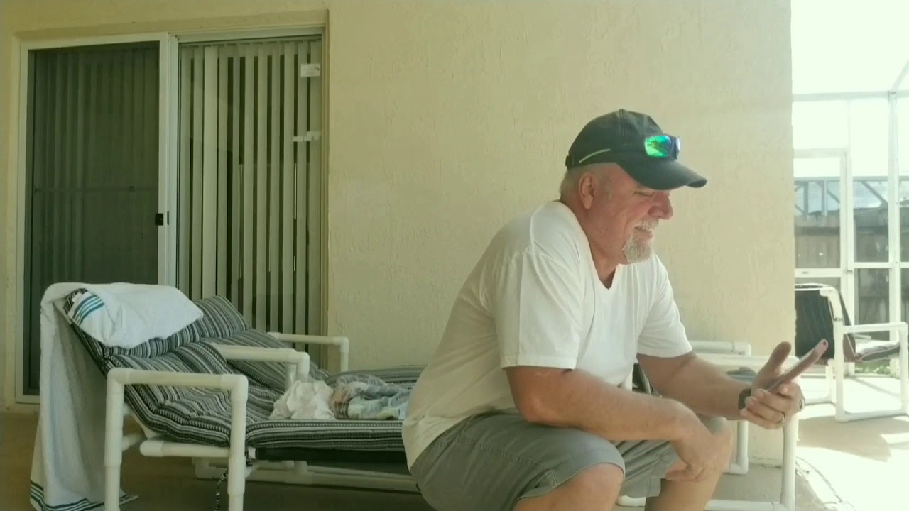 Replacing the pool light bulb! YouTube