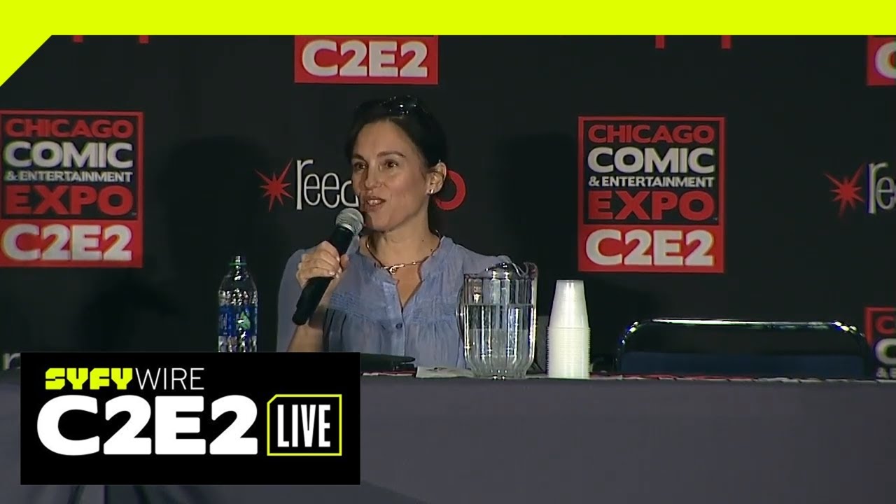 Amy Jo Johnson Spotlight | C2E2 2019 | SYFY WIRE