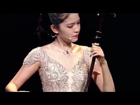 陈依妙致敬经典二胡曲目《赛马》▏Chen Yimiao pays tribute to the classic Erhu track 《Horse Racing》