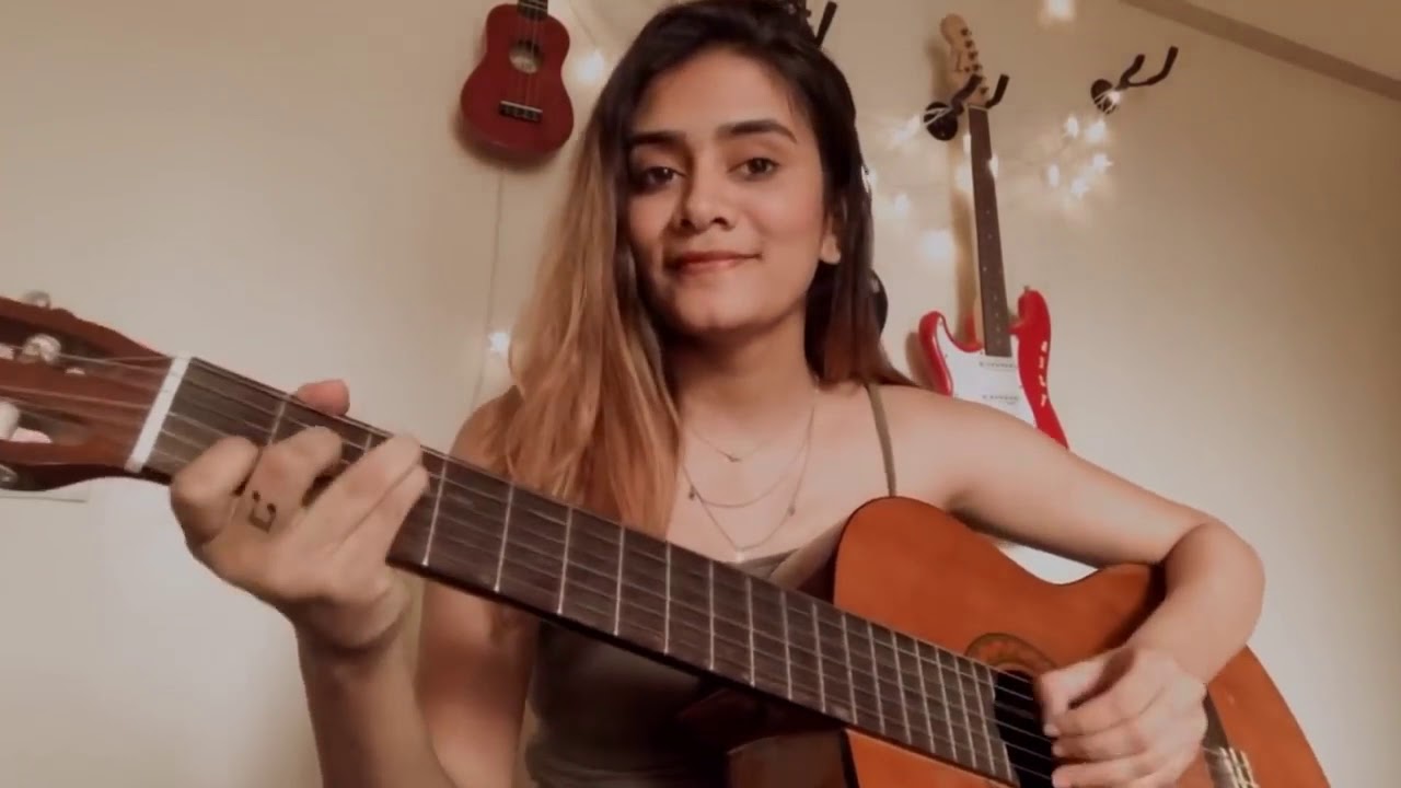 GULABI AANKHEN  percussive fingerstyle short cover   Mihika Sansare