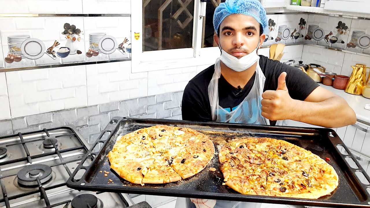 طريقة عمل البيتزا من الصفر [[كل اسرار البيتزا عجينة +صلطة البيتزا+الحشوات والاجبان]]شيف هاني
