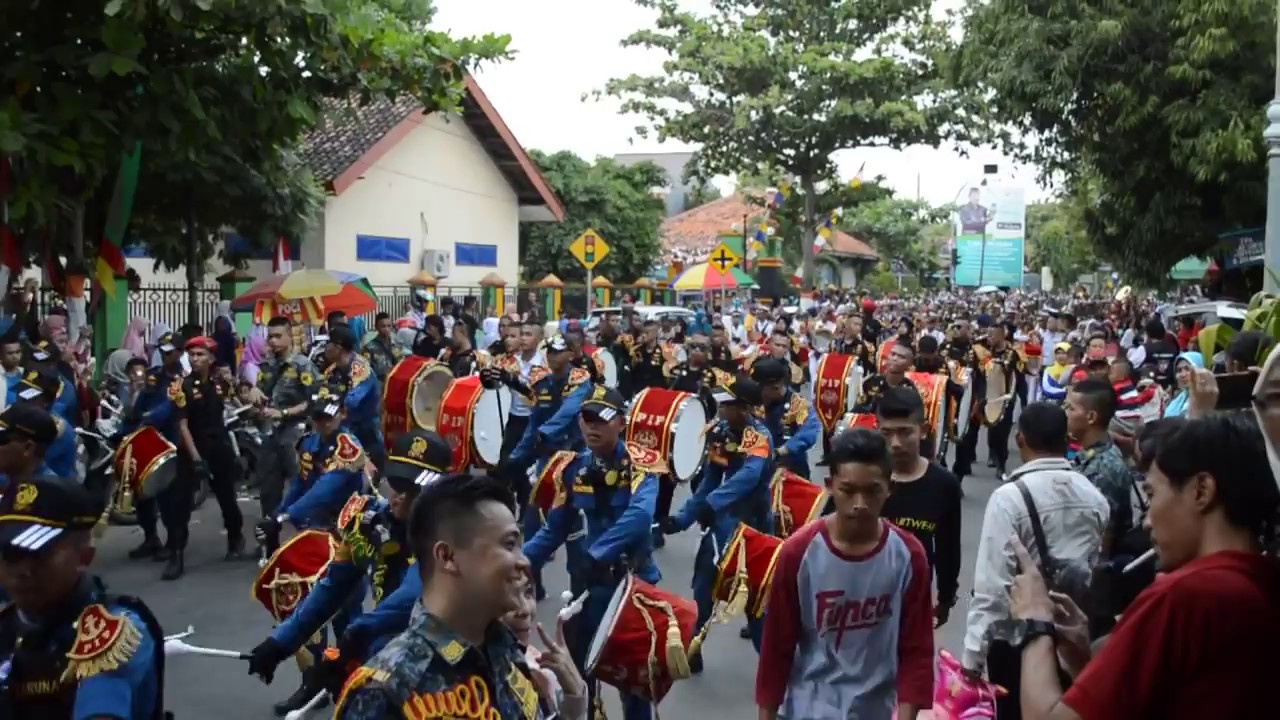  Marching  Band  Taruna  PIP Semarang Karnaval 17 Agustus 