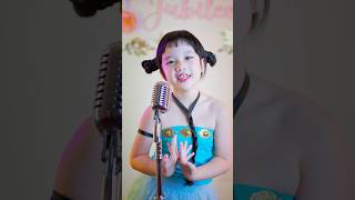 Golden zoey Of Huntrx Kpop Demon Hunters