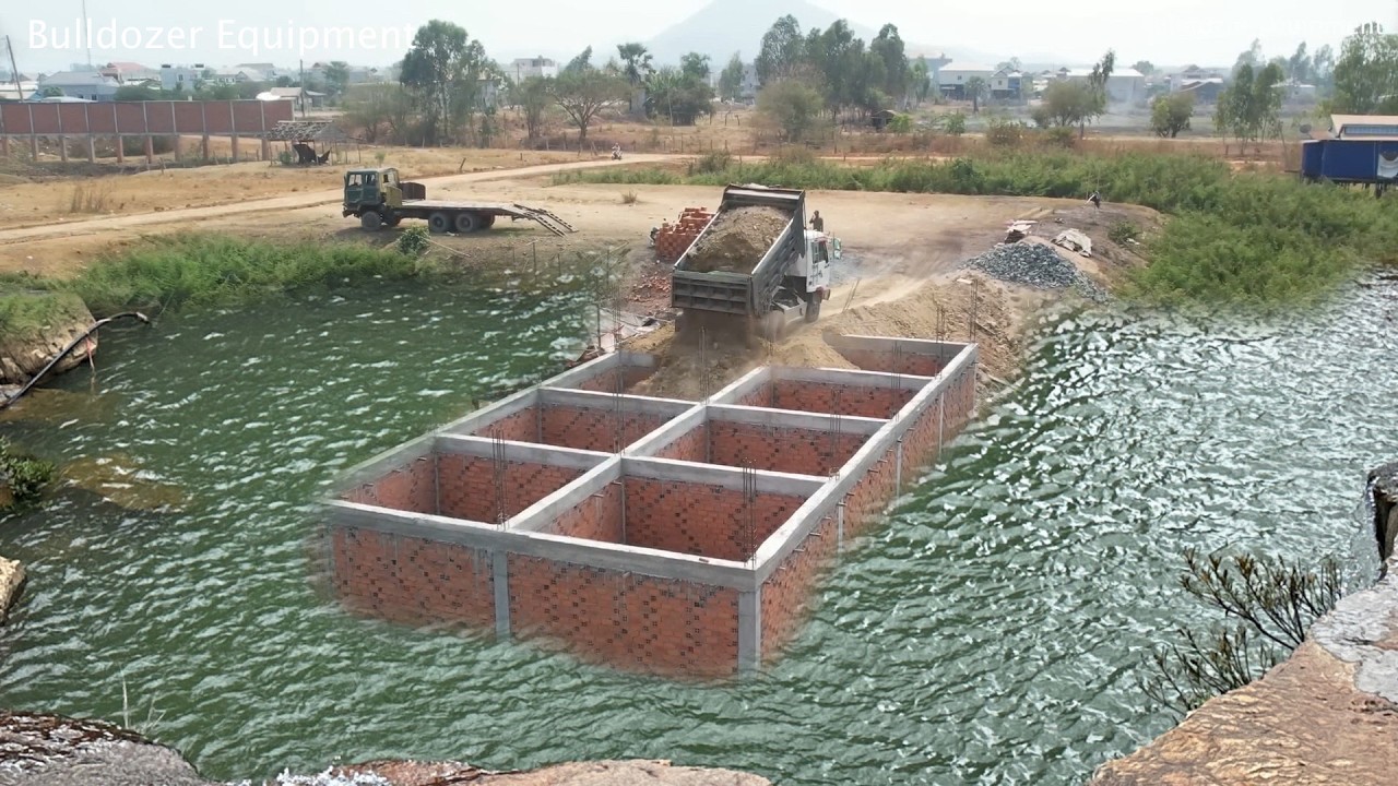 Full New The Best construction Dozer KOMAT'SU By Mini Dump Truck 5Ton Soil Mix home Foundation.