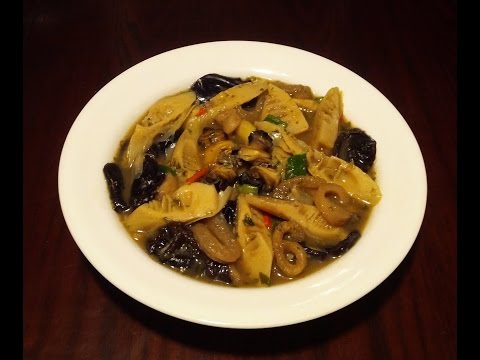 Bamboo Shoots with Escargot and Pork Rinds