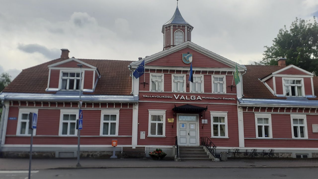CITY OF VALGA, ESTONIA , 🇪🇪  from  City Hall  to  hospital.House, were Latvian Rep. started