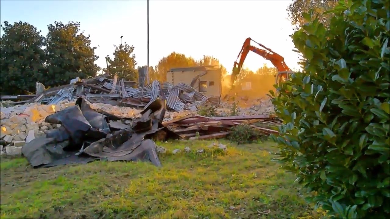 BARBAIANA  - 18.11.2025 ABBATTIMENTO ''IL CASTELLO''