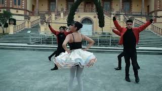 Confidet Demi Lovato Fameboys 51 Video Spot Xv Años