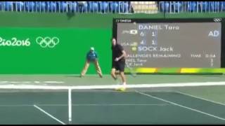 Jack Sock hits shot behind the back