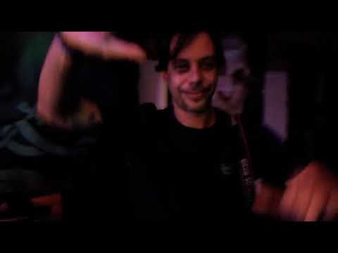 Elton Black Roots e Marcelio Lovers direto do Aracati-Ce soltando o braço no Roots in a Roots ! camera iphone 8 plus apk