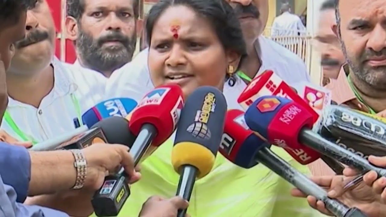 ‘ഇനിയും മത്സരിപ്പിച്ചാൽ പരസ്യമായി തടയും’; രമ്യ ഹരിദാസിനെതിരെ പ്രതിഷേധം | KPCC