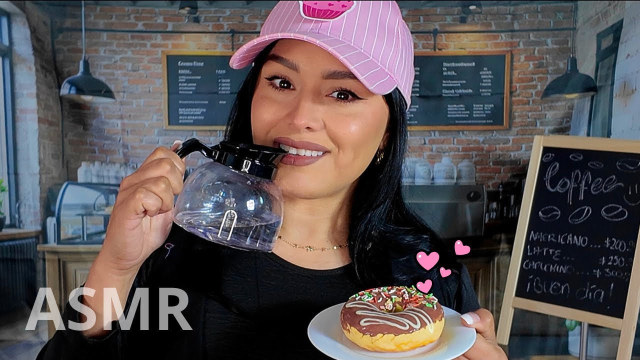 ASMR | La chica de la CAFETERÍA está discretamente OBSESIONADA contigo ☕💭