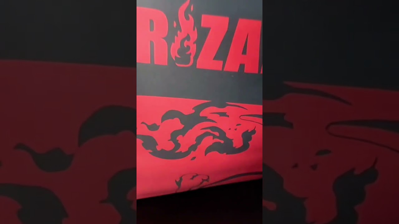 Playmat Charizard Pokemon Center 