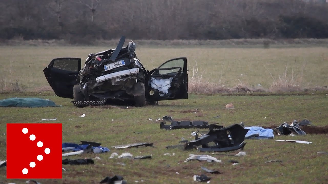 Incidente a Treviolo, auto fuori strada si ribalta più volte: muore 19enne, altri 4 feriti gravi
