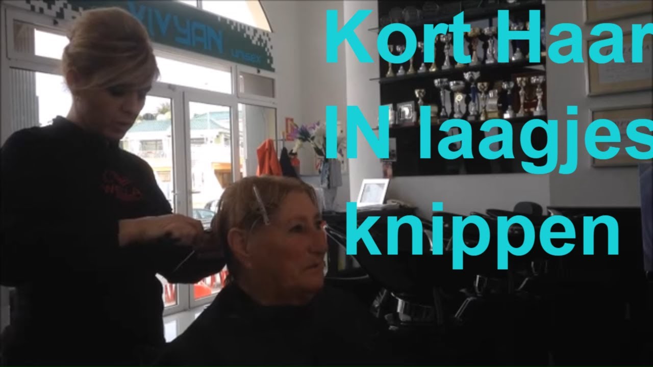 Kort Haar IN laagjes knippen / Ladies short hair cut style