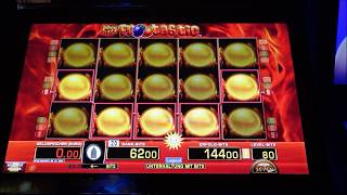 ACTION-PACKED! Shooting for the jackpot with up to 4x stakes! Hot rounds on the slot machine!