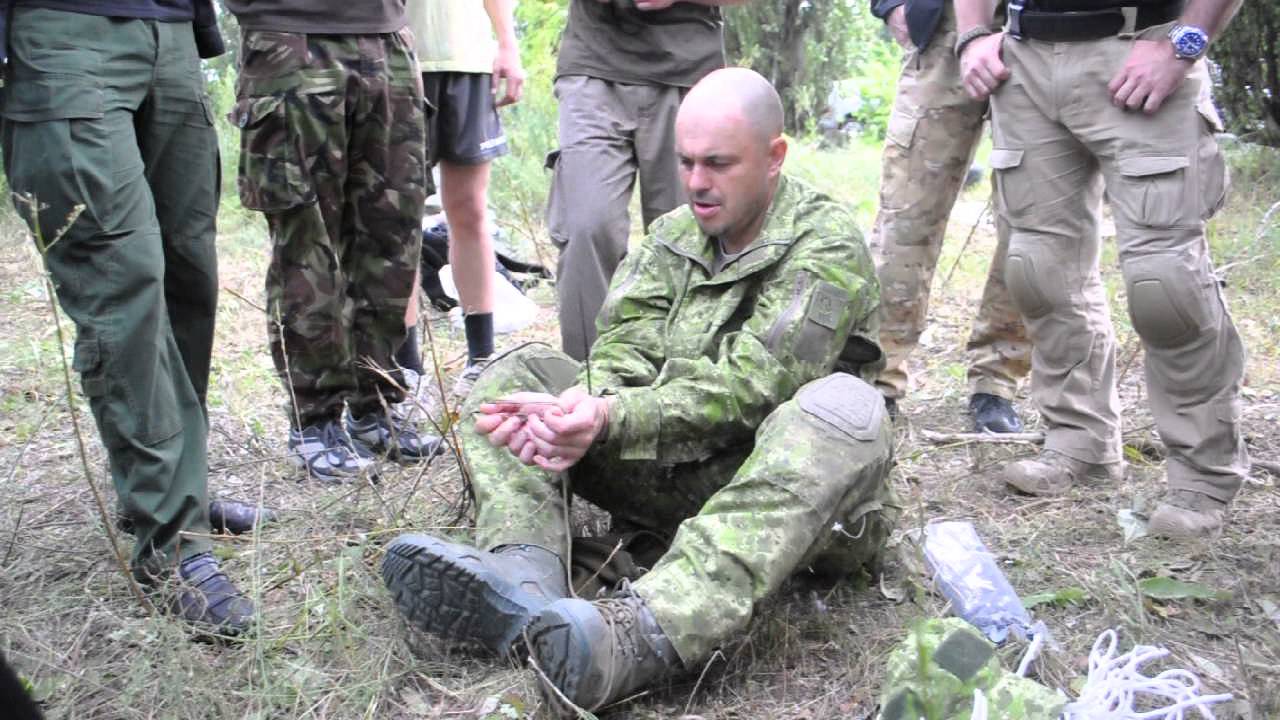 Как снять пластиковые наручники - YouTube