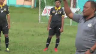 Cara pegang bendera (kursus wasit C3)