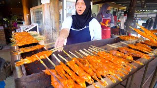 Thailand Street Food  - HALAL THAI BBQ Chicken + HUGE SEAFOOD Feast in Krabi!! screenshot 3