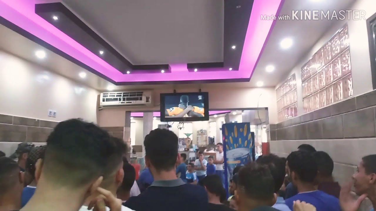 رد فعل انصار الفريق الوطني واجواء ضربات الترجيح بمقهى CRD حي درقانة.. الجزائر _كوديفوار