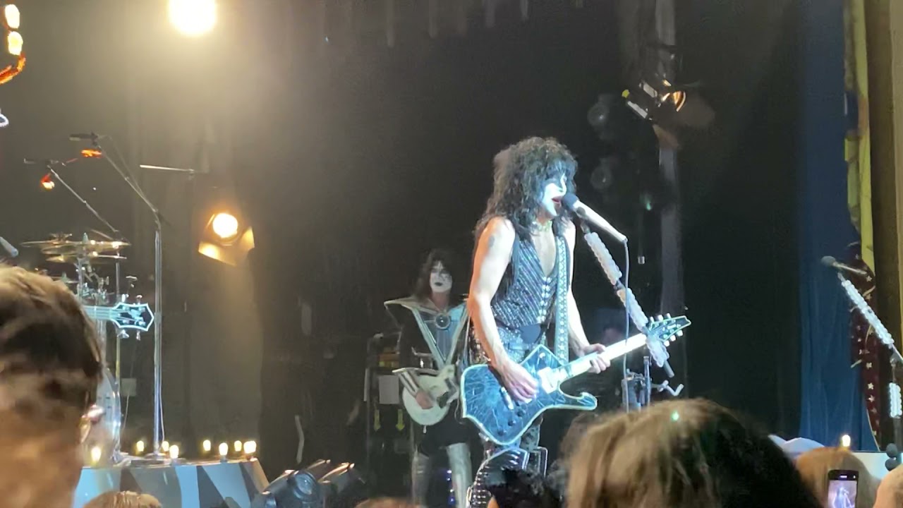 KISS - She’s So European KISS Kruise X