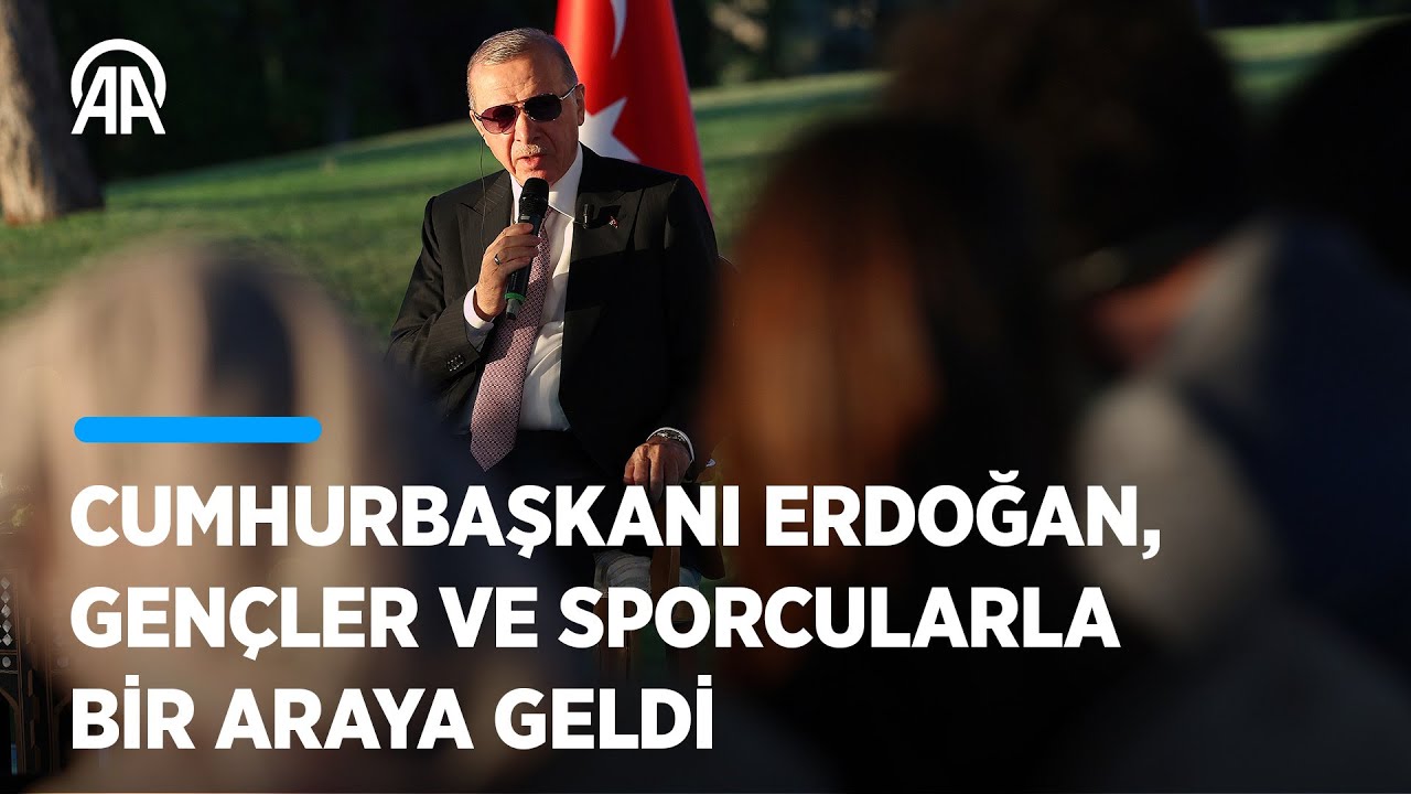 Cumhurbaşkanı Erdoğan, gençler ve sporcularla bir araya geldi - YouTube