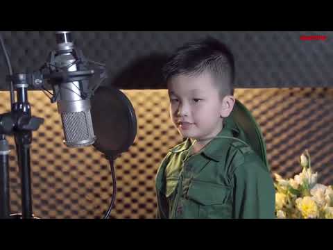 Video Bác Đang cùng chúng cháu hành quân (Hải Đăng )lớp 1. - youtube