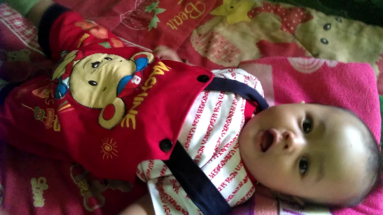 Bayi lucu usia 1,5 bulan 