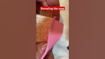 Revealing one of the soaps from the new soap making made easy online course. #soapasmr #soapmaking
