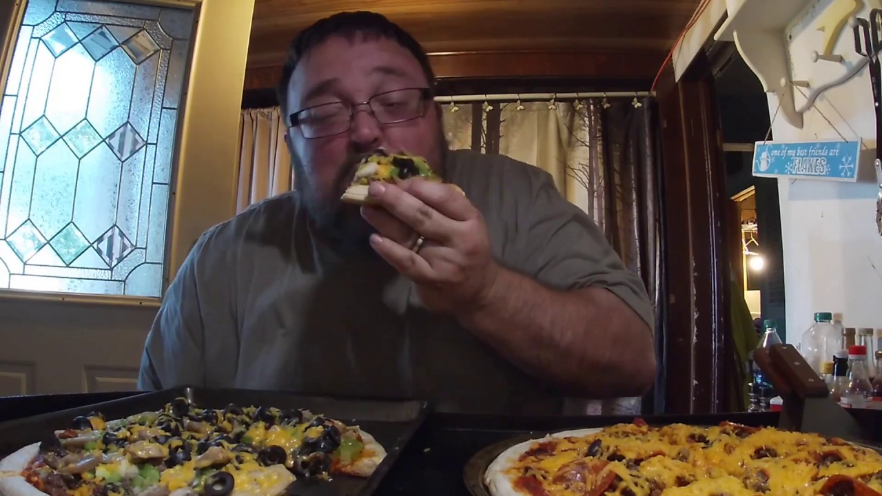 The best 4 meat & supreme pizza YouTube