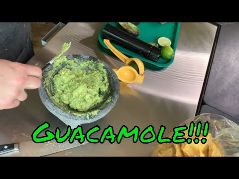 How to Make Fresh Homemade Guacamole - Cinco de Mayo