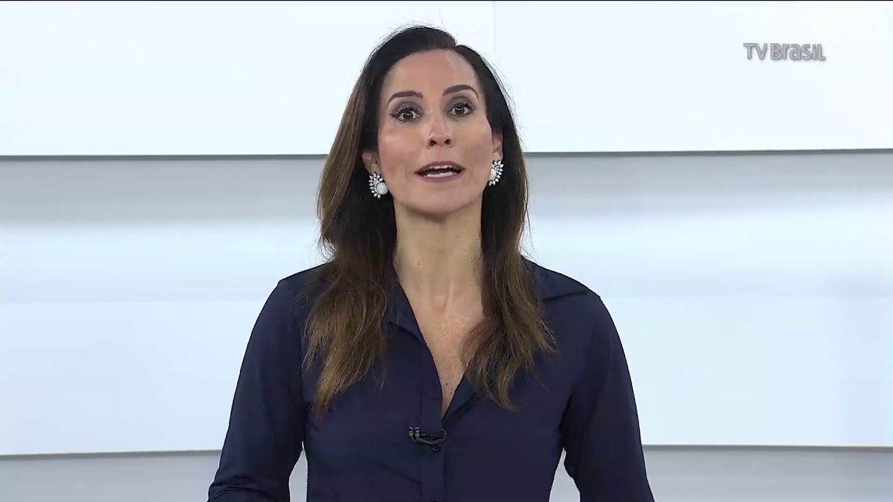 Ônibus decorados circulam por São Paulo durante época de Natal